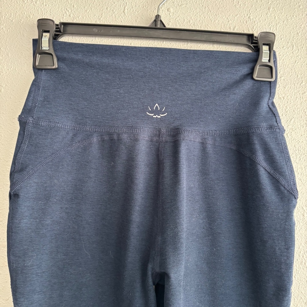 Beyond Yoga Nocturnal Navy Spacedye All Day Flare High Waisted Pant - Size Med - Picture 7 of 7
